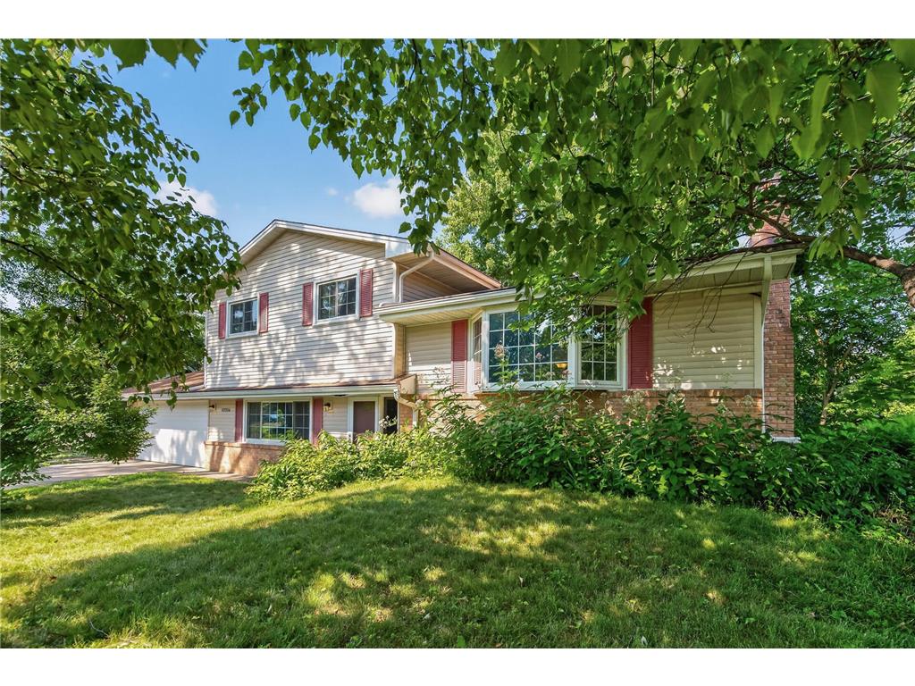 10704 Prescott Court Burnsville MN 55337 7112371 image2