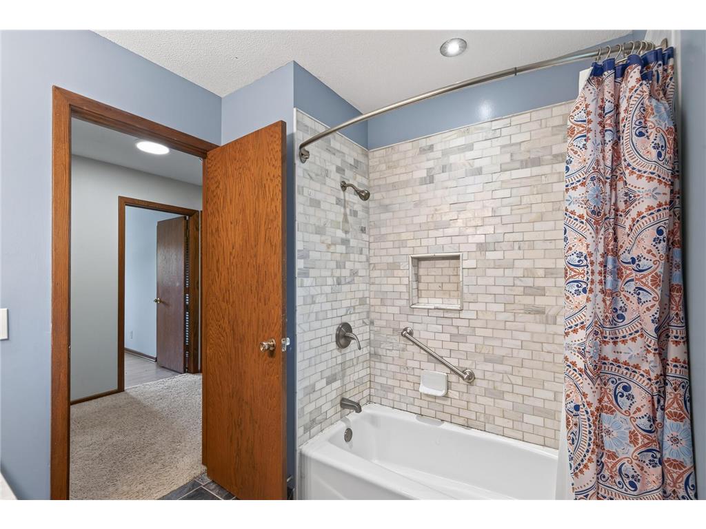 10704 Prescott Court Burnsville MN 55337 7112371 image33