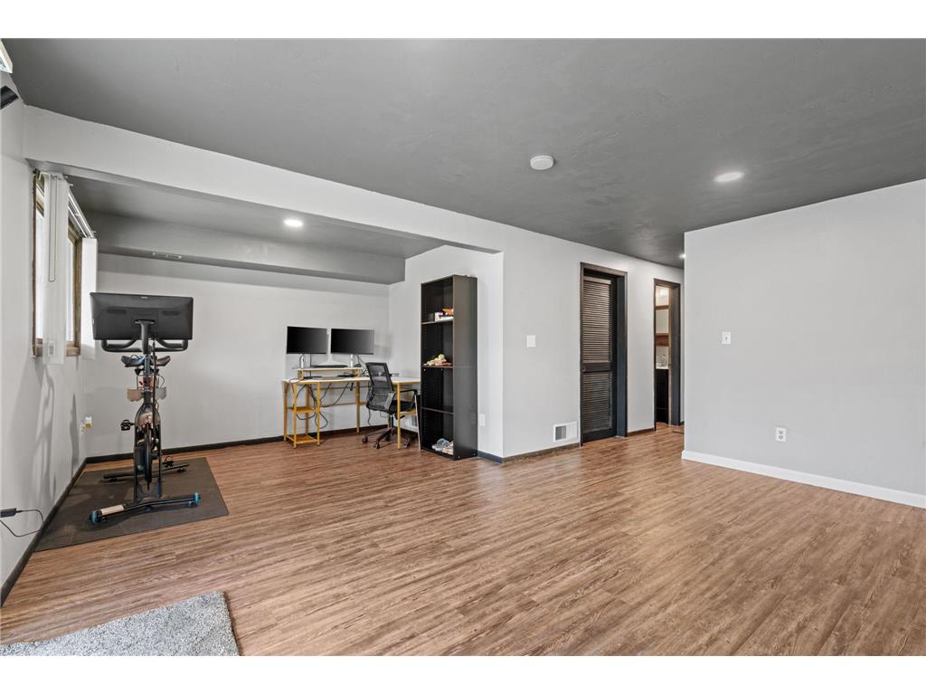 10706 Zinran Circle S Bloomington MN 55438 7063388 image27