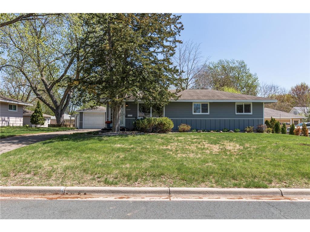 10709 Abbott Avenue S Bloomington MN 55431 6712016 image1