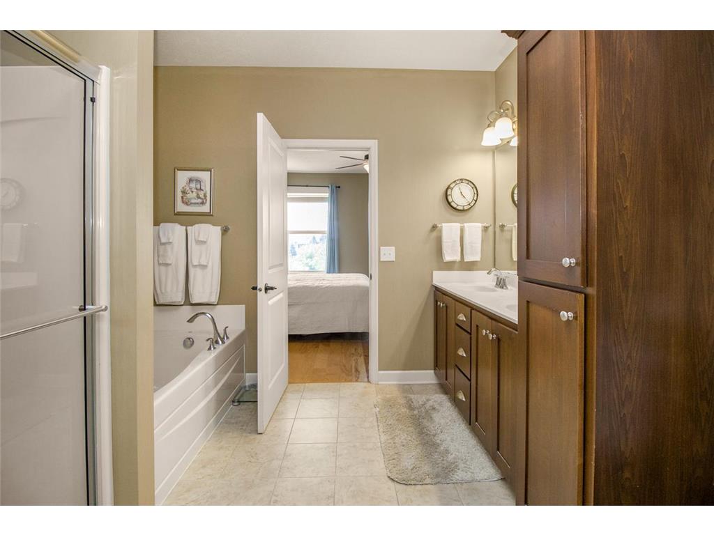 10709 Kingsfield Lane Woodbury MN 55129 7093401 image25