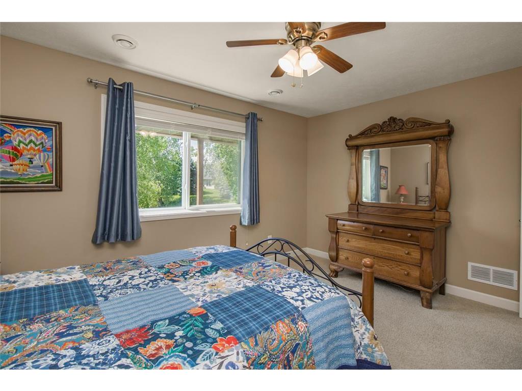 10709 Kingsfield Lane Woodbury MN 55129 7093401 image35