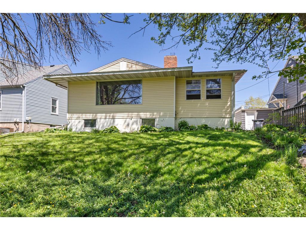 1071 Gilmore Avenue Winona MN 55987 6533219 image1