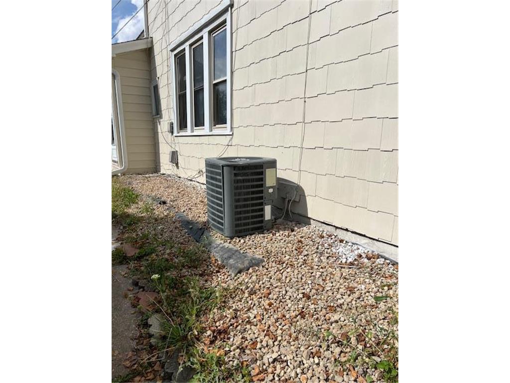 1071 Matilda Street Saint Paul MN 55117 6791381 image4