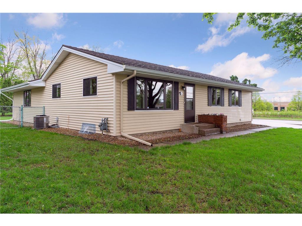 10713 Yosemite Road Bloomington MN 55437 6375092 image1