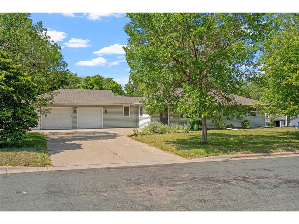 10716 Morris Avenue S, Bloomington, MN 55437 MLS 6419064 Edina Realty