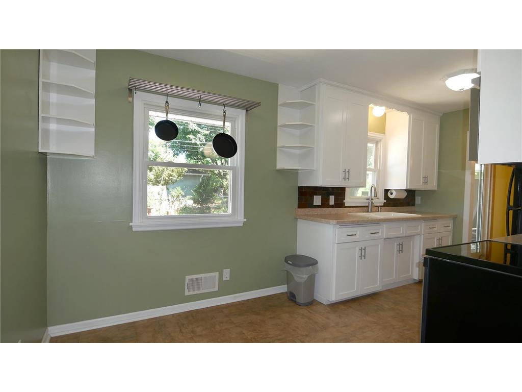 10717 Nord Avenue S Bloomington MN 55437 7107533 image4