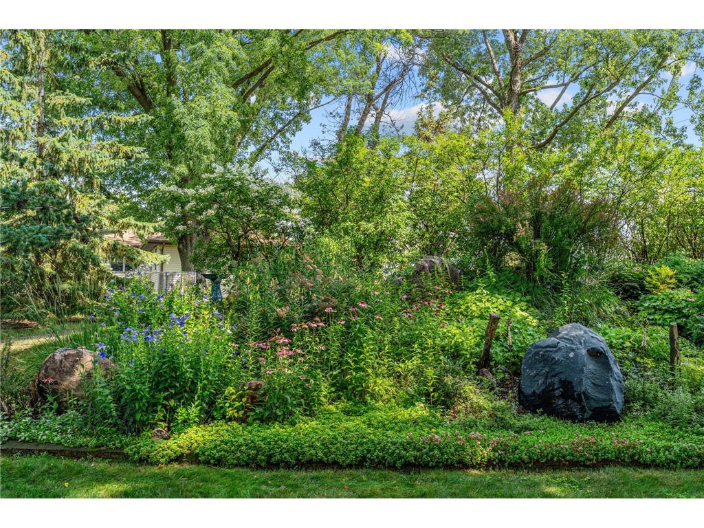 10717 Yukon Avenue S Bloomington MN 55438 7108194 image2