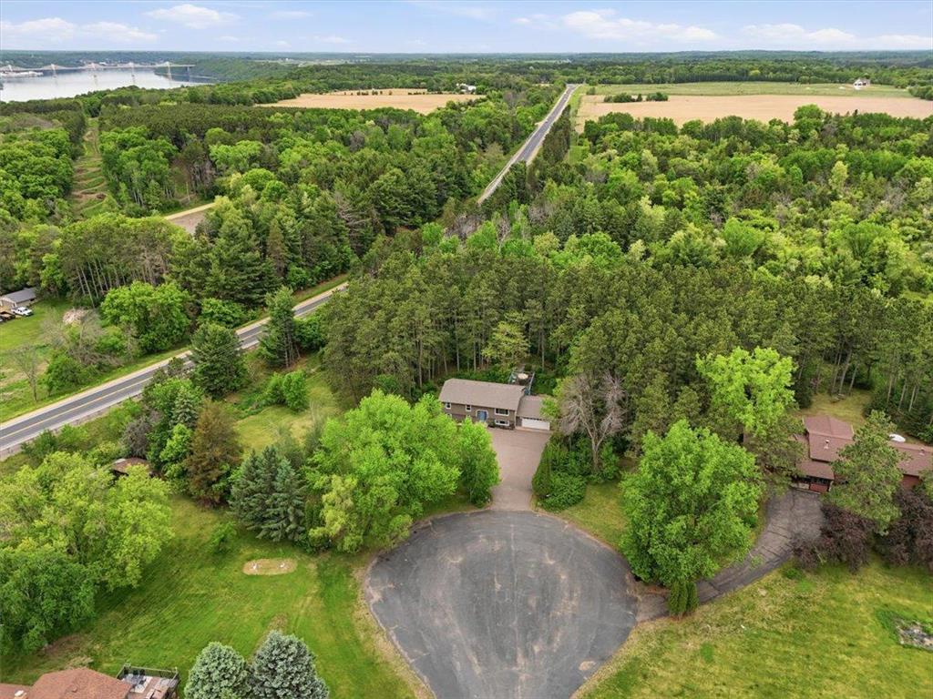 1072 Edgewood Circle Hudson WI 54016 7073299 image32