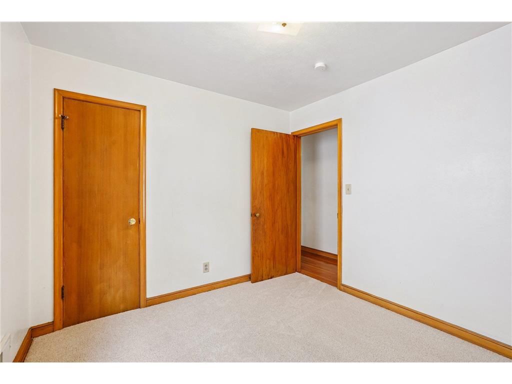 1072 Thomas Avenue Saint Paul MN 55104 7065405 image10
