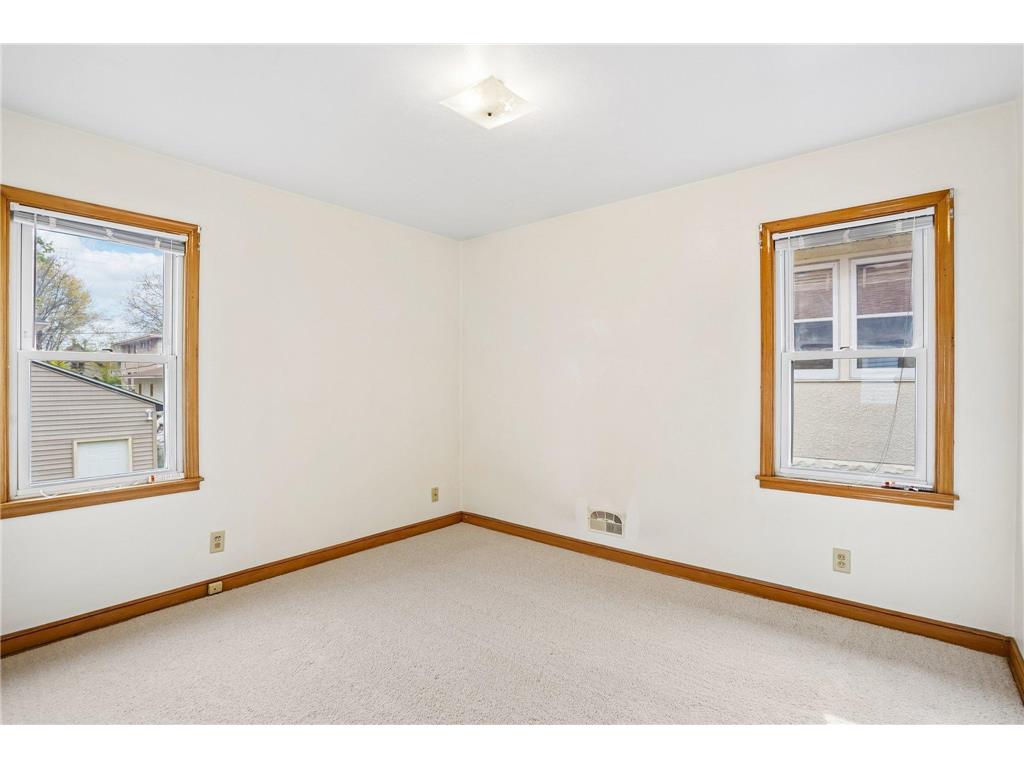 1072 Thomas Avenue Saint Paul MN 55104 7065405 image13