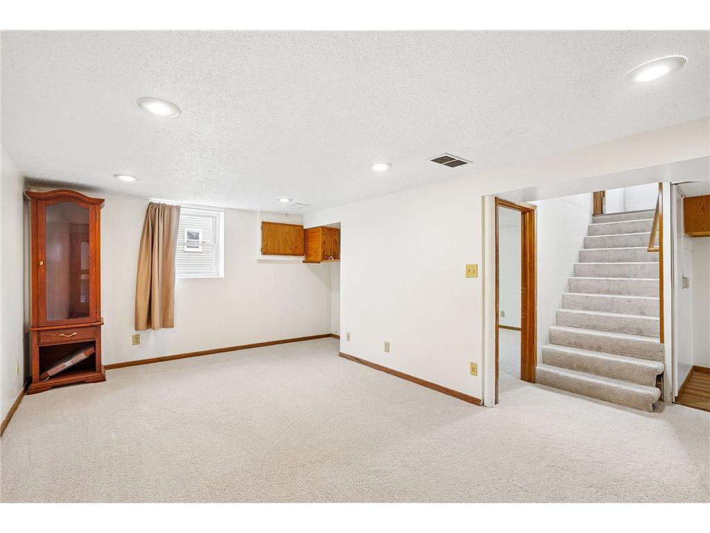 1072 Thomas Avenue Saint Paul MN 55104 7065405 image17