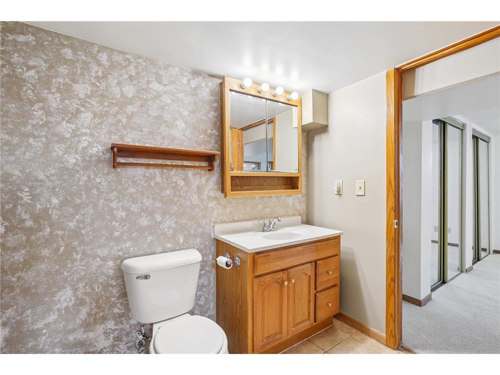 1072 Thomas Avenue Saint Paul MN 55104 7065405 image23