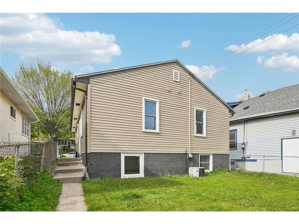 1072 Thomas Avenue Saint Paul MN 55104 7065405 image27