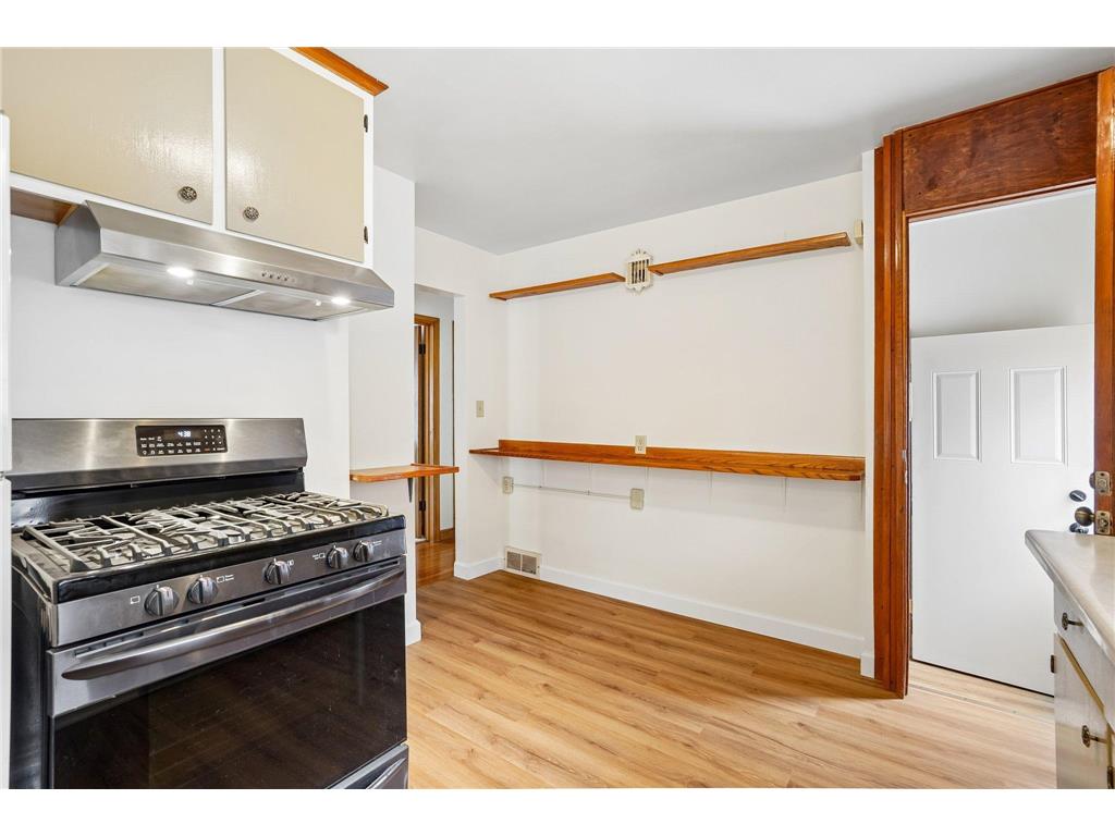 1072 Thomas Avenue Saint Paul MN 55104 7065405 image7