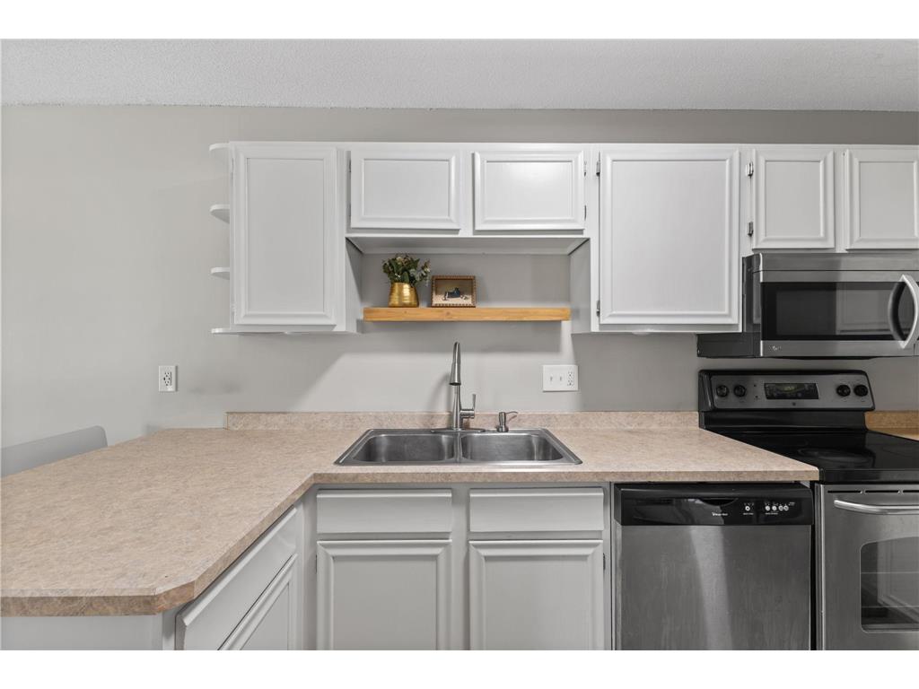 10724 Cavell Road Bloomington MN 55438 7109484 image12