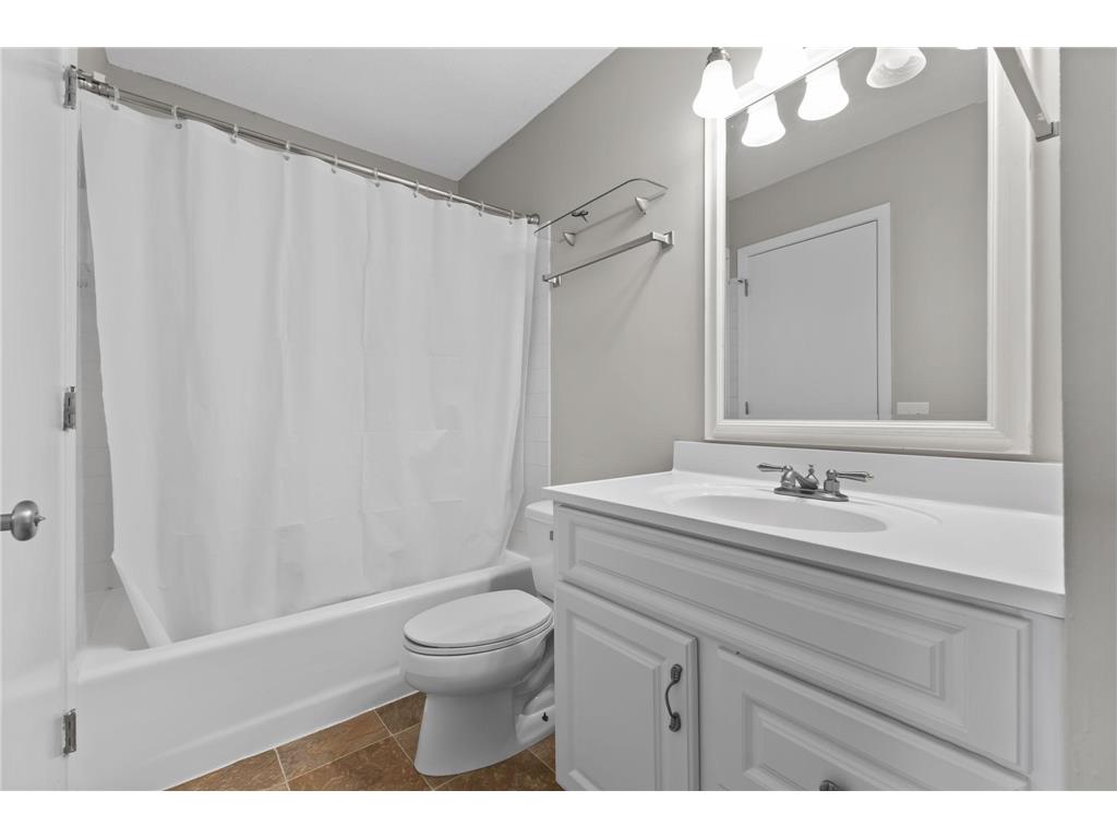 10724 Cavell Road Bloomington MN 55438 7109484 image16