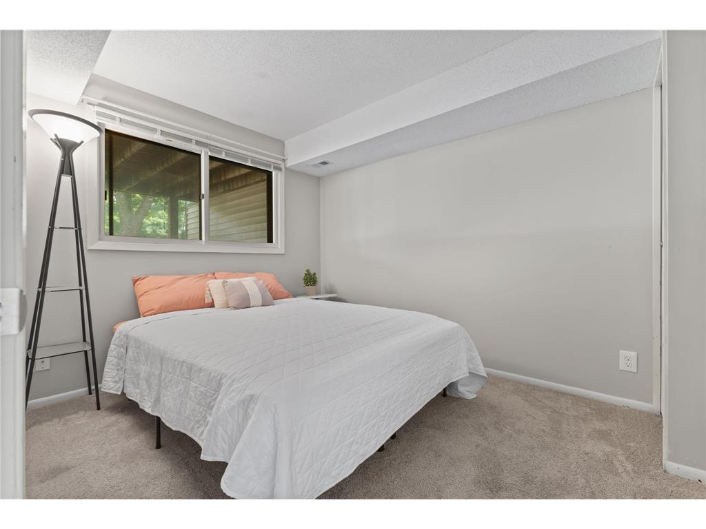 10724 Cavell Road Bloomington MN 55438 7109484 image23
