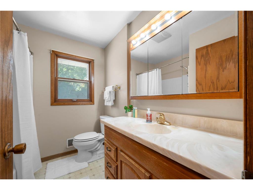 10725 Rich Avenue S Bloomington MN 55437 7107472 image14