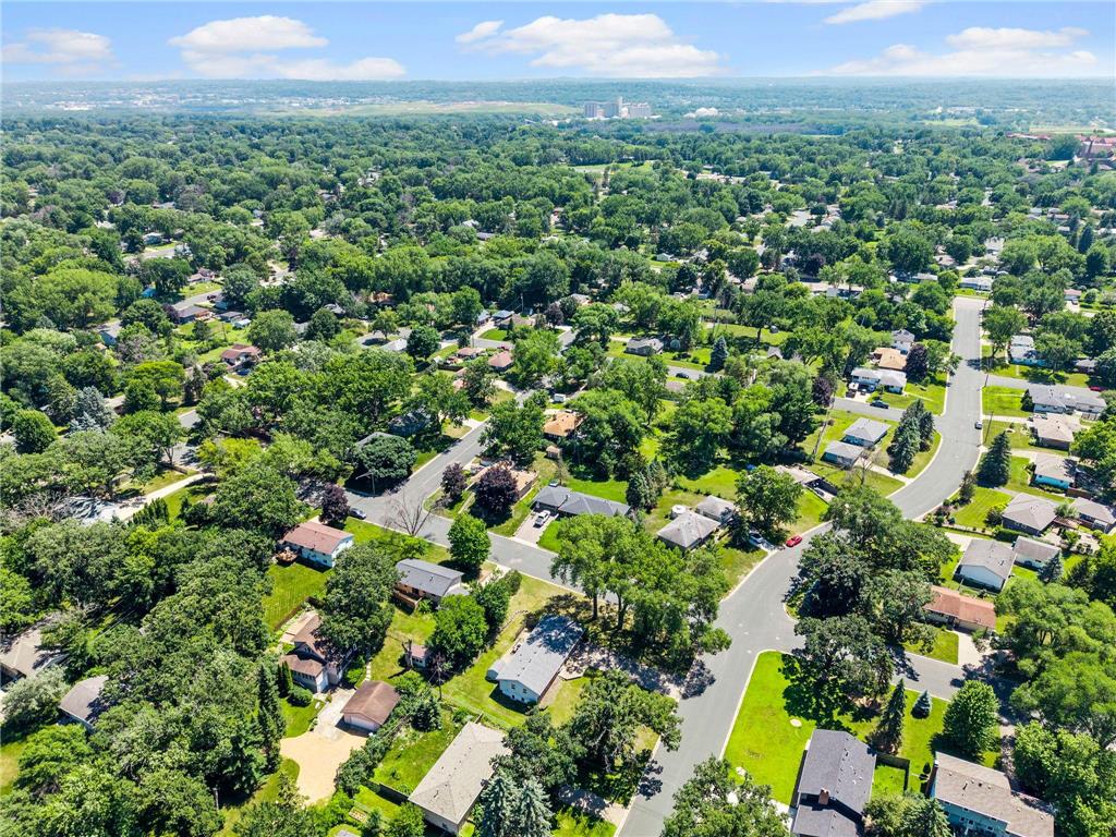 10725 Rich Avenue S Bloomington MN 55437 7107472 image2