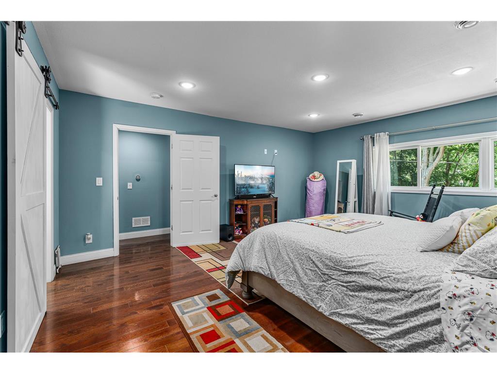 10727 Braewood Circle Bloomington MN 55437 7009466 image39