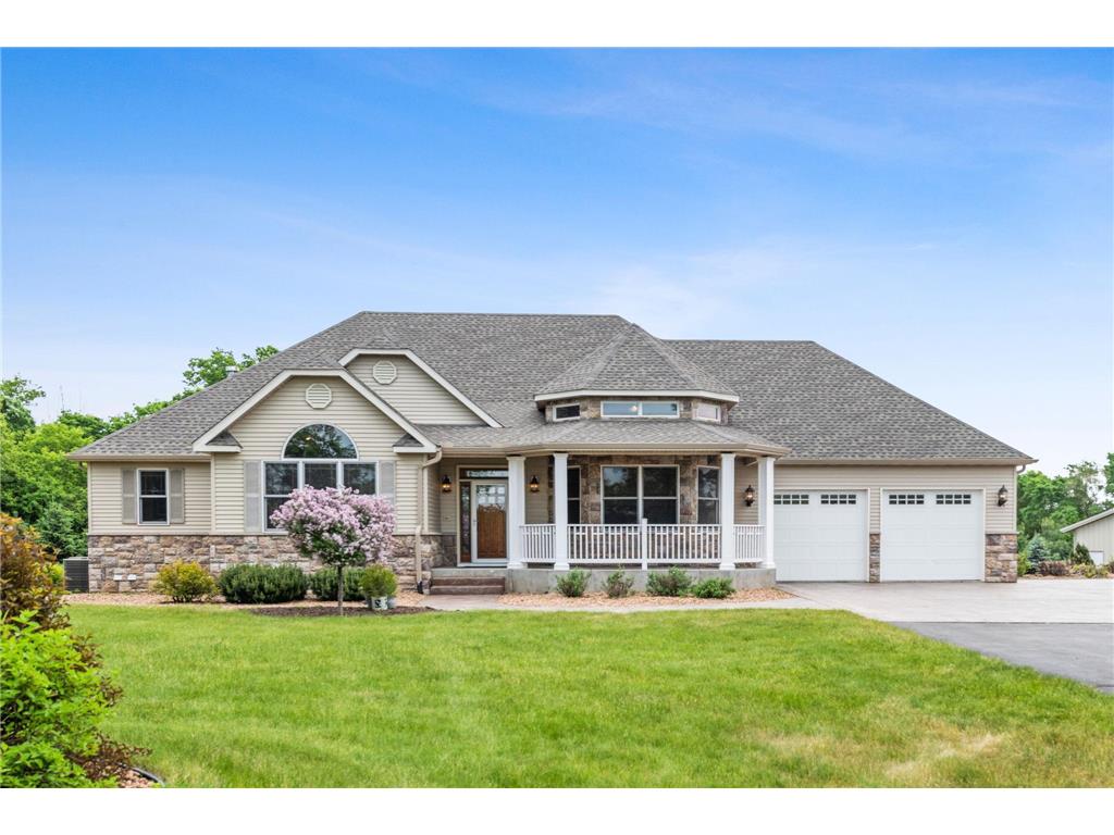 1073 Daniel Drive, Hudson Twp, WI, 54016 MLS 6314491 Edina Realty