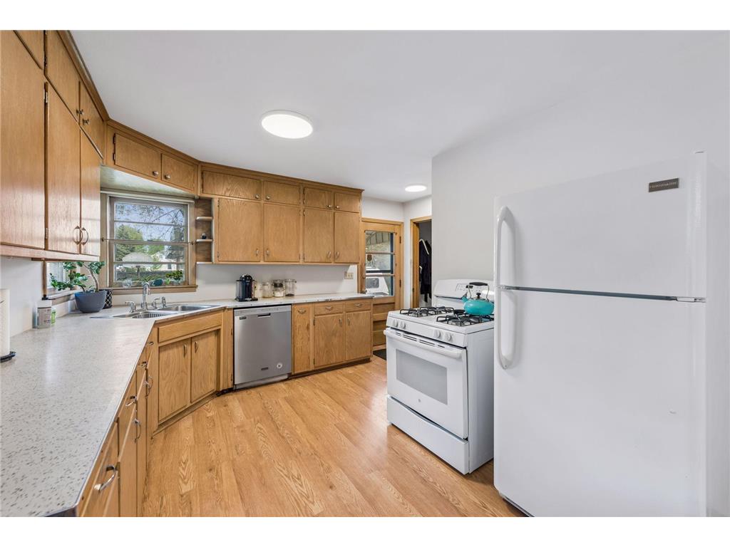 1073 Eleanor Avenue Saint Paul MN 55116 7017808 image10