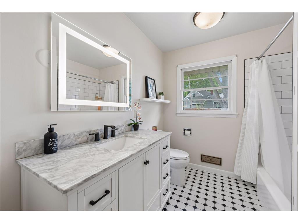 1073 Eleanor Avenue Saint Paul MN 55116 7017808 image18
