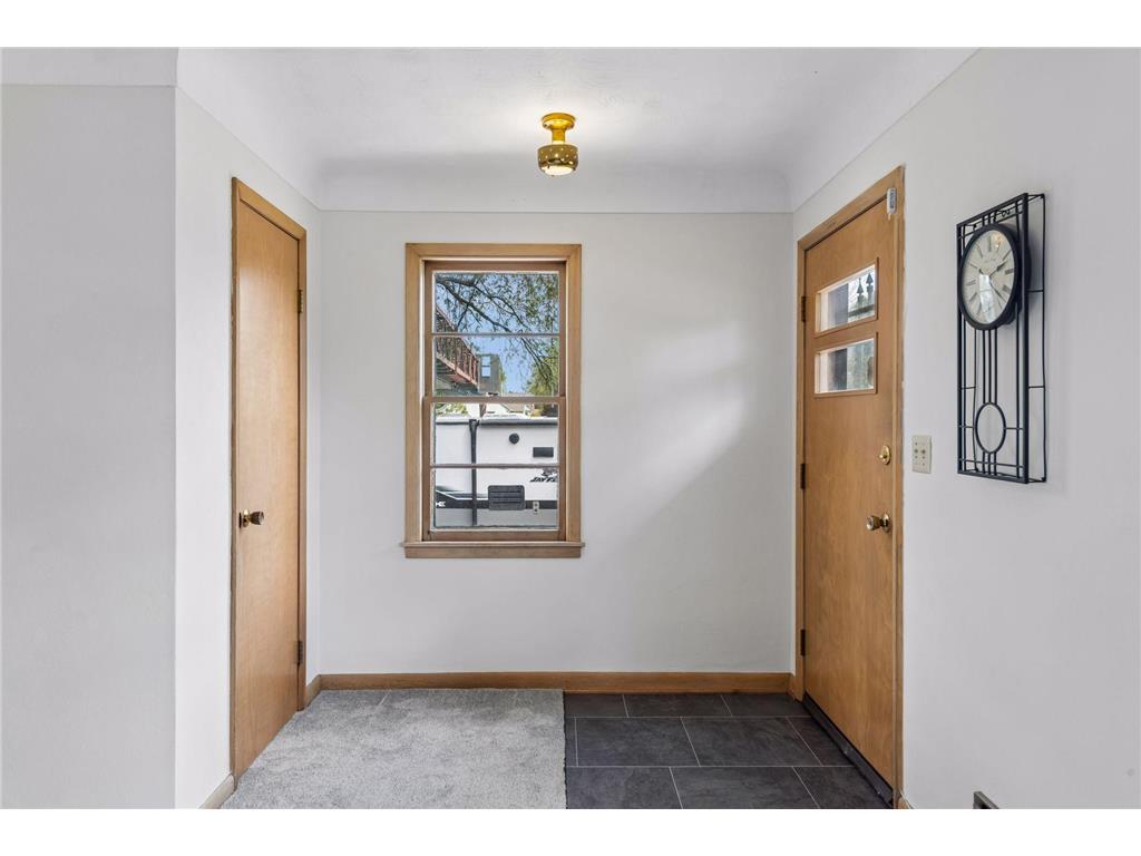 1073 Eleanor Avenue Saint Paul MN 55116 7017808 image5