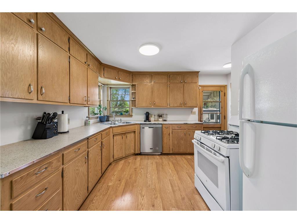 1073 Eleanor Avenue Saint Paul MN 55116 7017808 image9