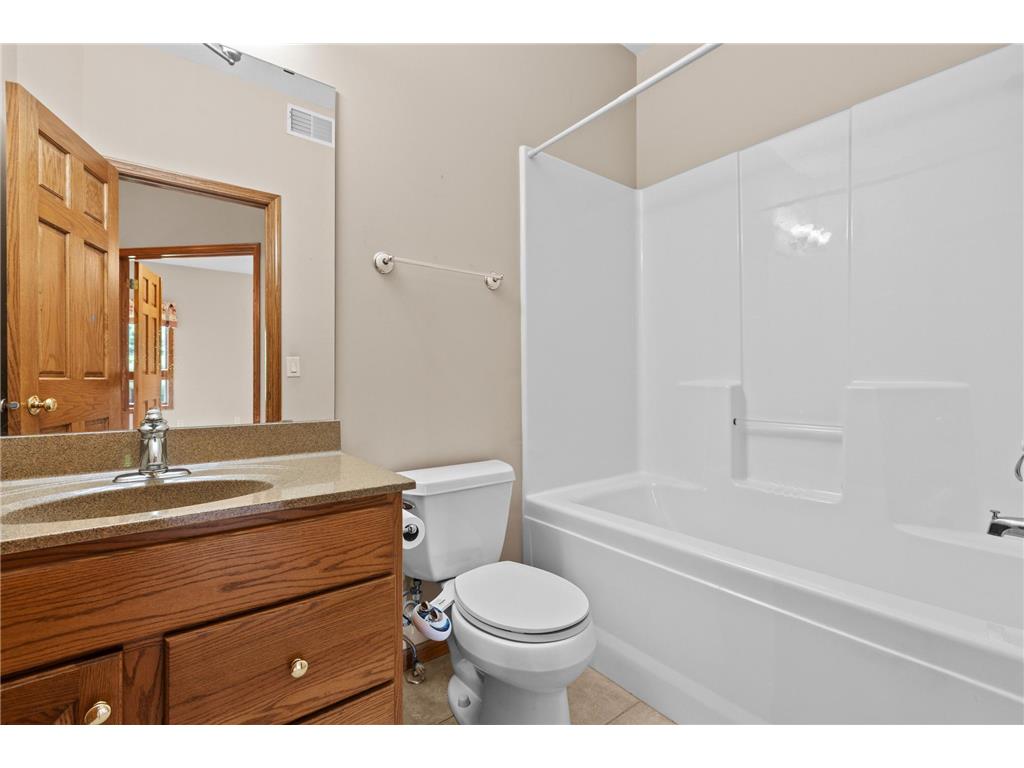 1073 Harvest Way Lake City MN 55041 6716364 image31