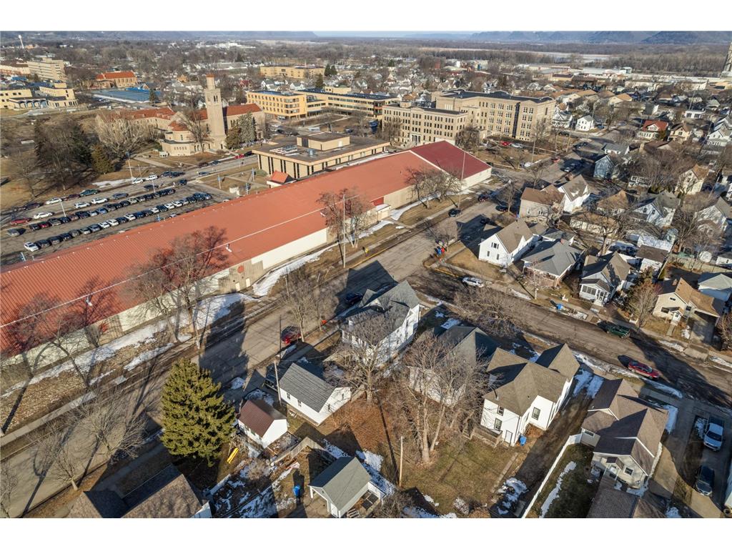 1073 W King Street Winona MN 55987 7014884 image2