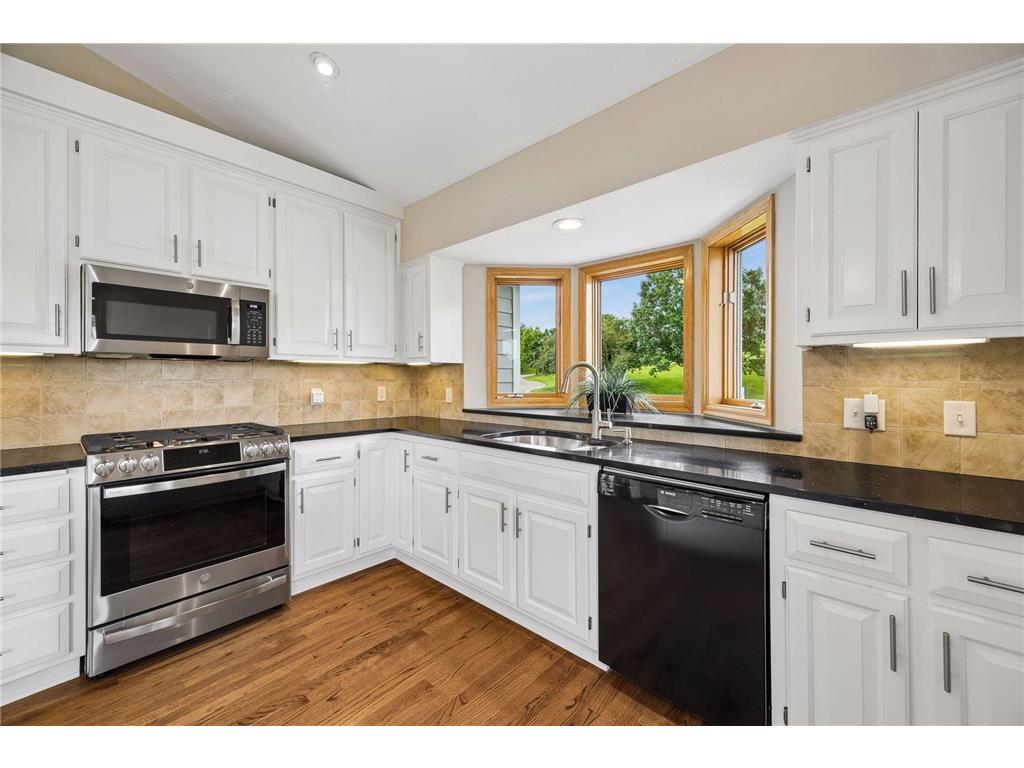 10730 Kiawah Drive Eden Prairie MN 55344 - Academy Marsh 7097371 image17