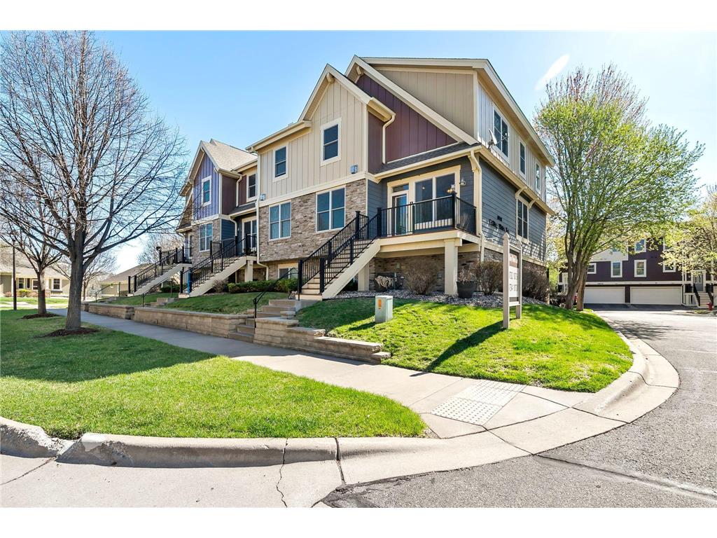 10732 Falling Water Lane #A Woodbury MN 55129 7056960 image1