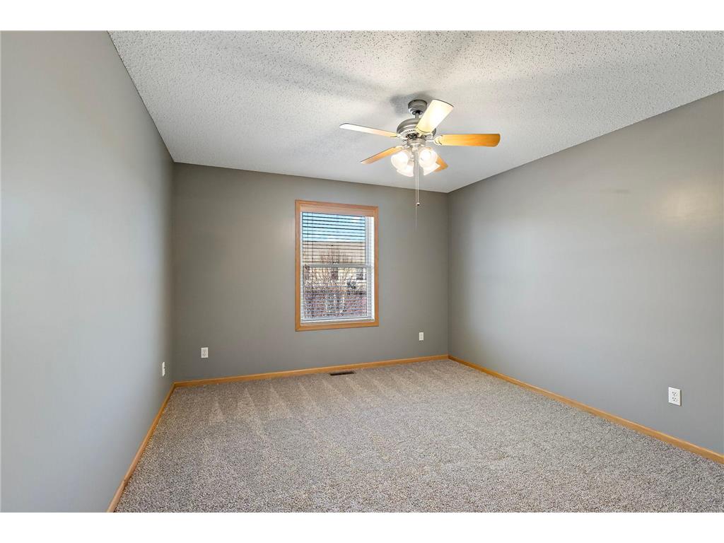 10732 Falling Water Lane #A Woodbury MN 55129 7056960 image17