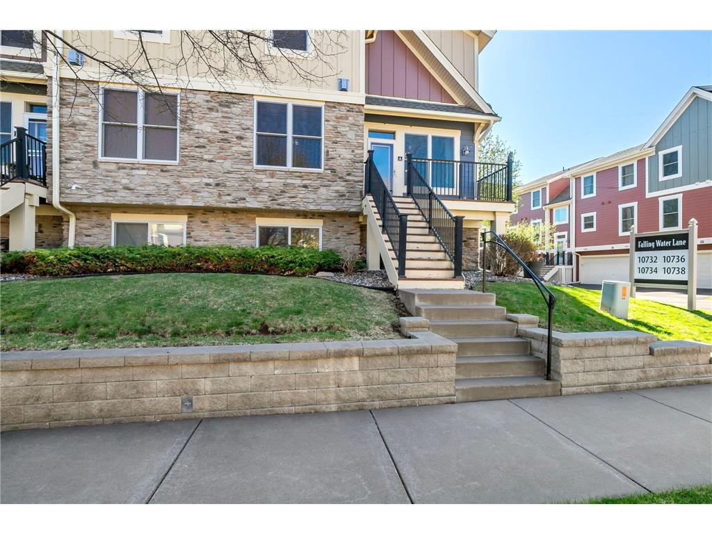 10732 Falling Water Lane #A Woodbury MN 55129 7056960 image2
