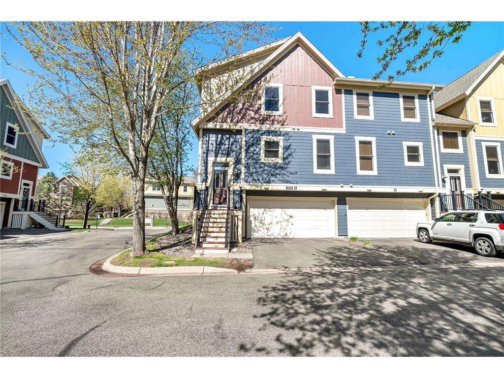 10732 Falling Water Lane #A Woodbury MN 55129 7056960 image3