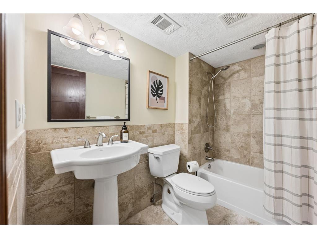 10735 45th Avenue N Plymouth MN 55442 7048320 image35