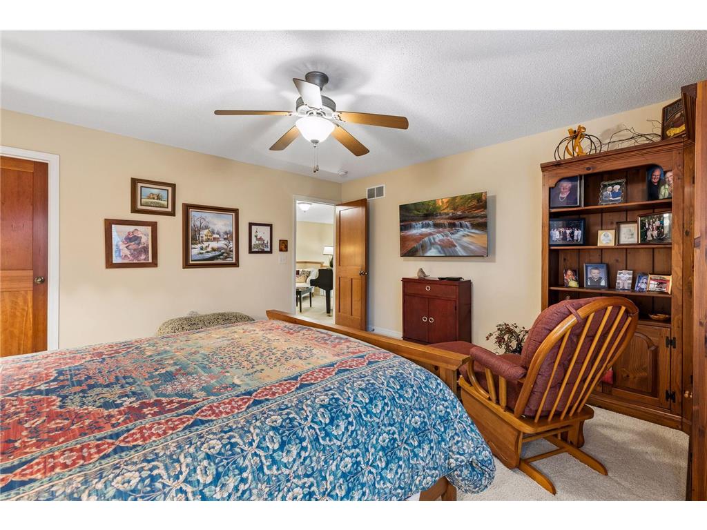 10736 Toledo Lane N Brooklyn Park MN 55443 7060444 image39