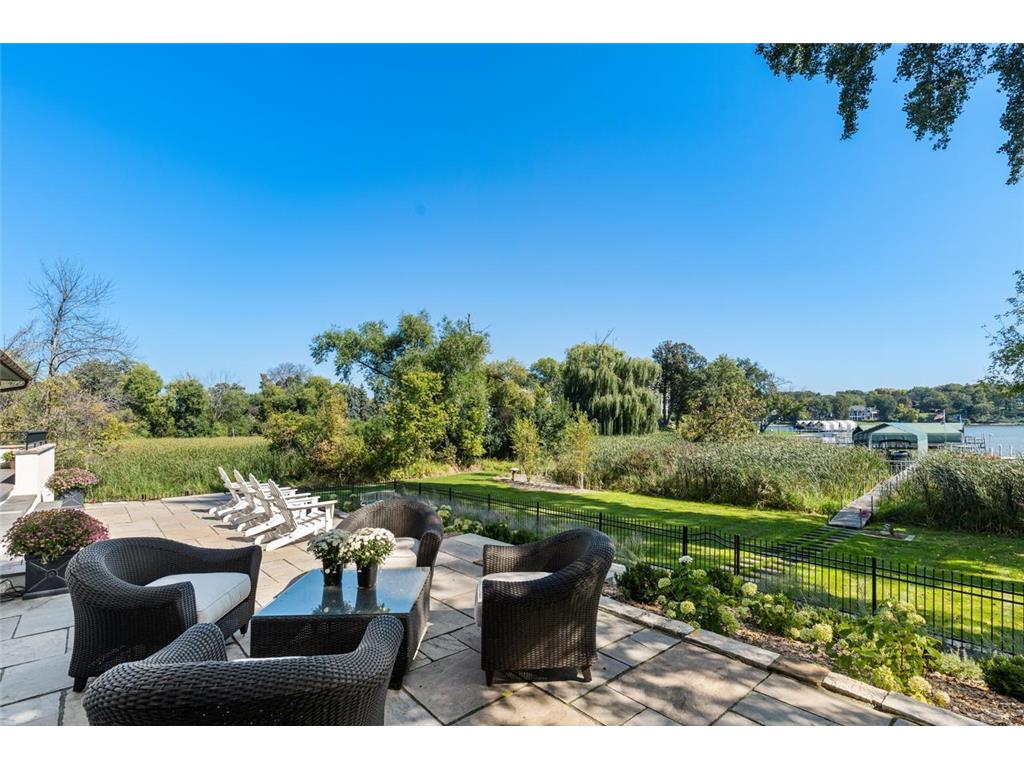 1074 Wildhurst Trail Orono MN 55364 - Lake Minnetonka 7041700 image3