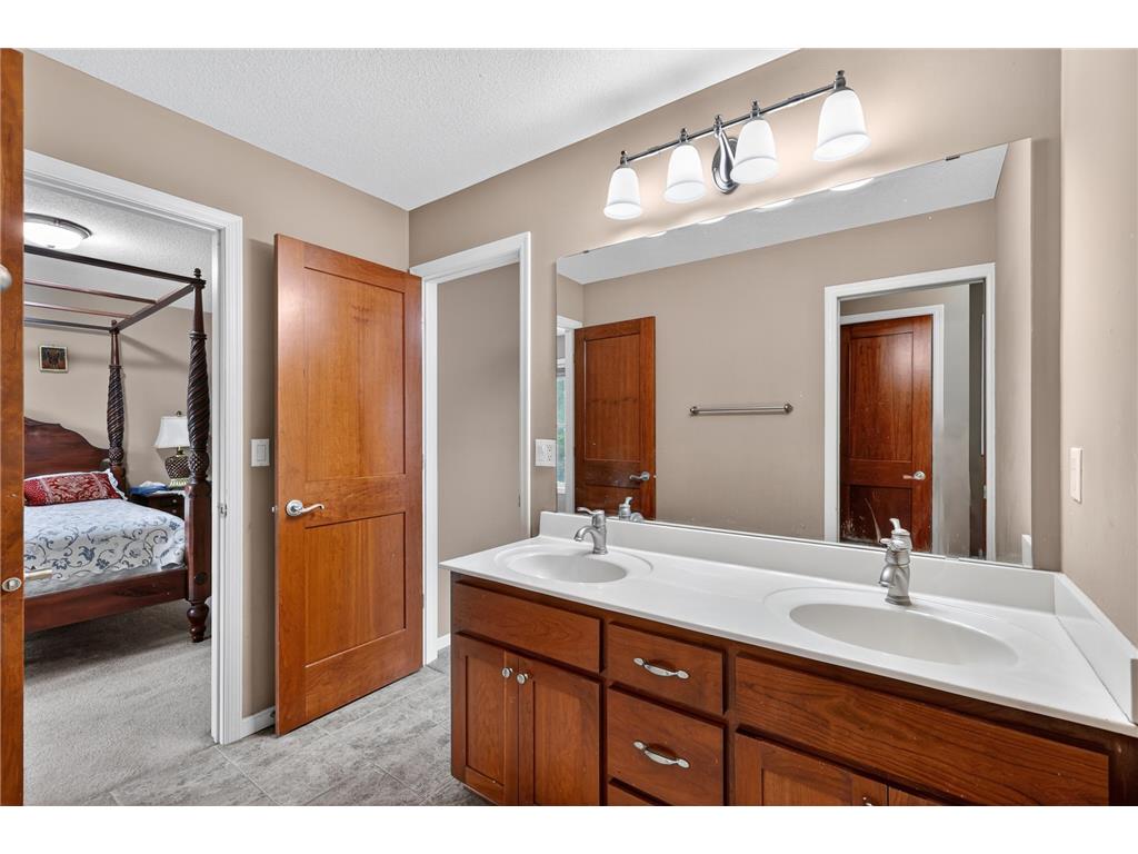 10741 Hawthorn Trail Woodbury MN 55129 7077875 image18