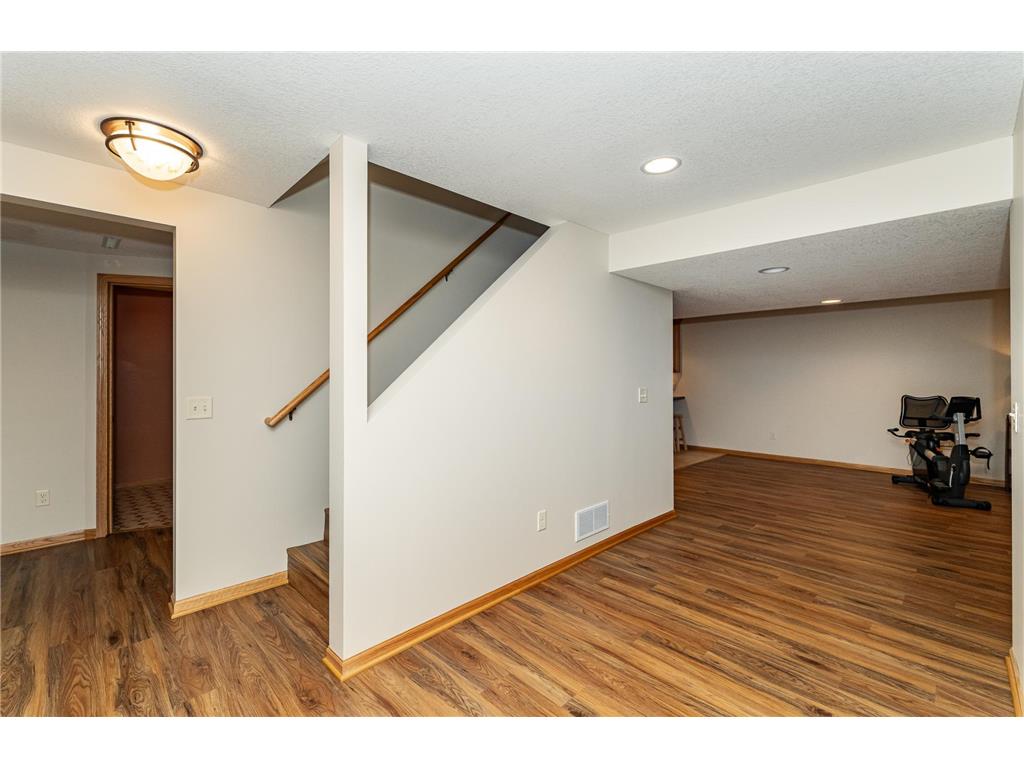 1075 23rd Avenue SW Rochester MN 55902 7021172 image28
