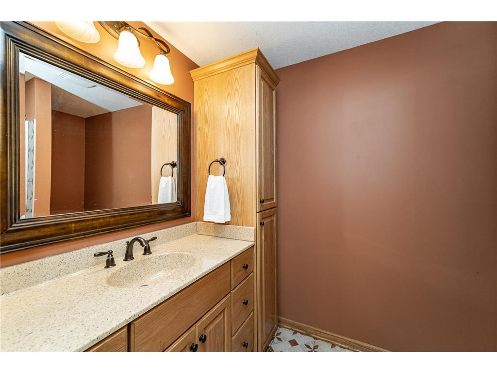 1075 23rd Avenue SW Rochester MN 55902 7021172 image35