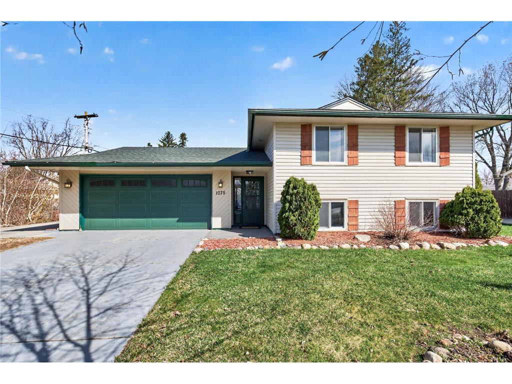 1075 Lowell Drive Apple Valley MN 55124 7050105 image1