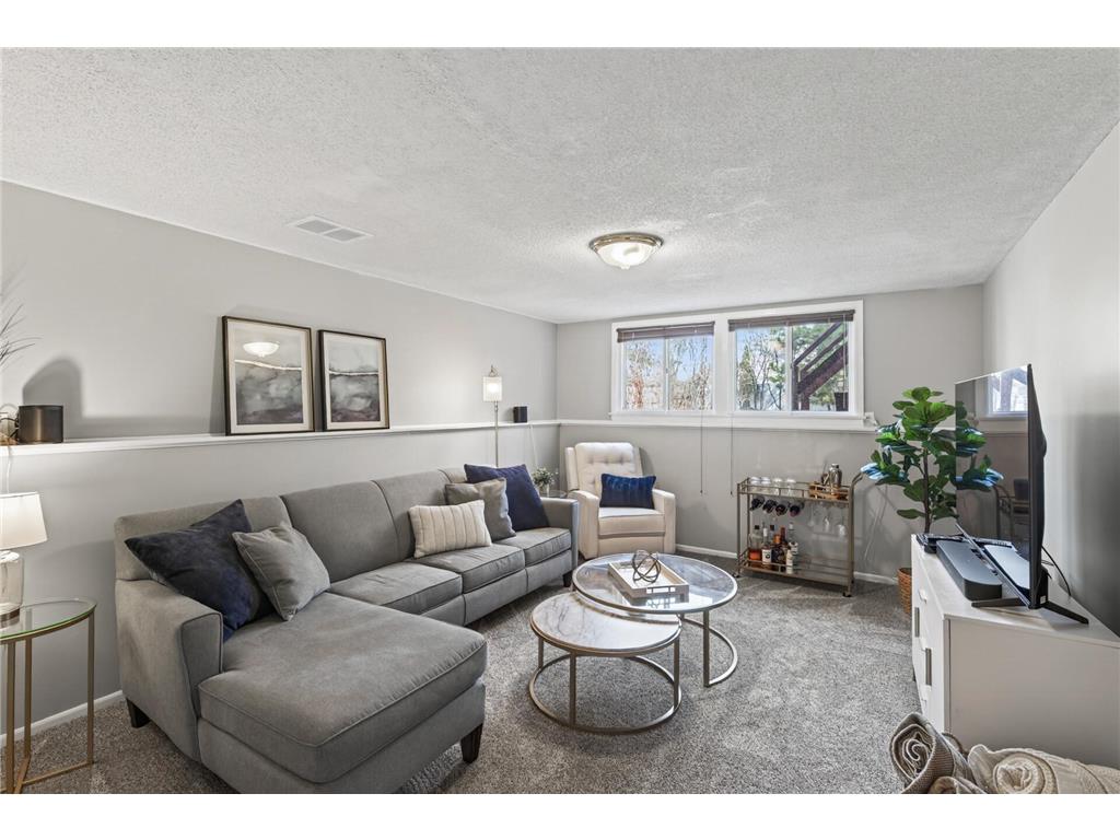 1075 Lowell Drive Apple Valley MN 55124 7050105 image22