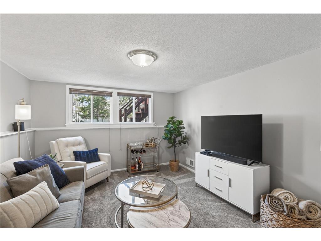 1075 Lowell Drive Apple Valley MN 55124 7050105 image24