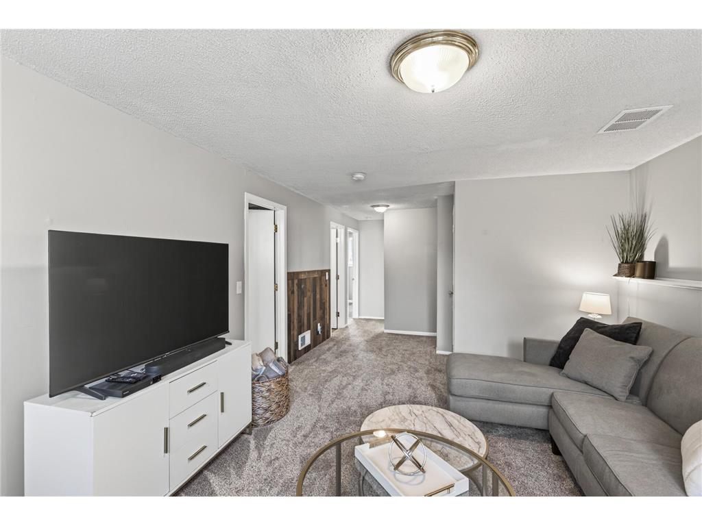1075 Lowell Drive Apple Valley MN 55124 7050105 image26
