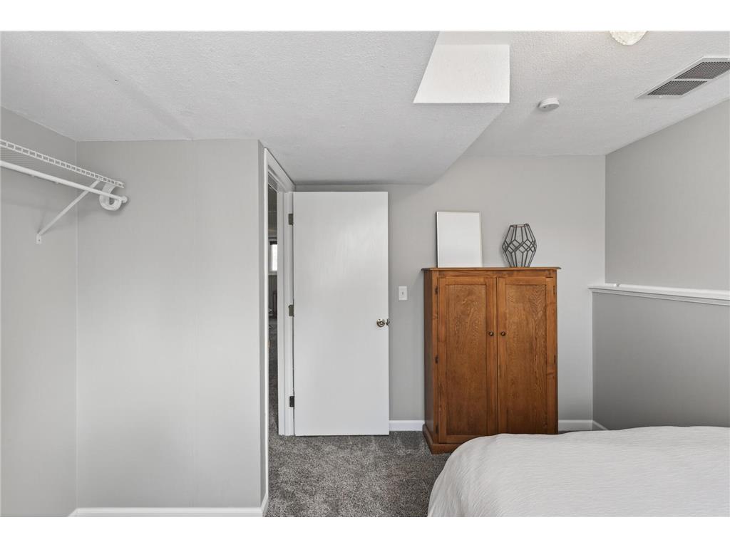 1075 Lowell Drive Apple Valley MN 55124 7050105 image29