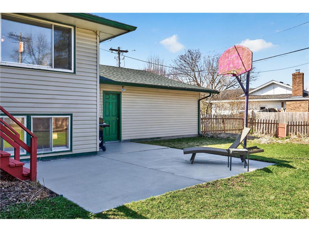 1075 Lowell Drive Apple Valley MN 55124 7050105 image36
