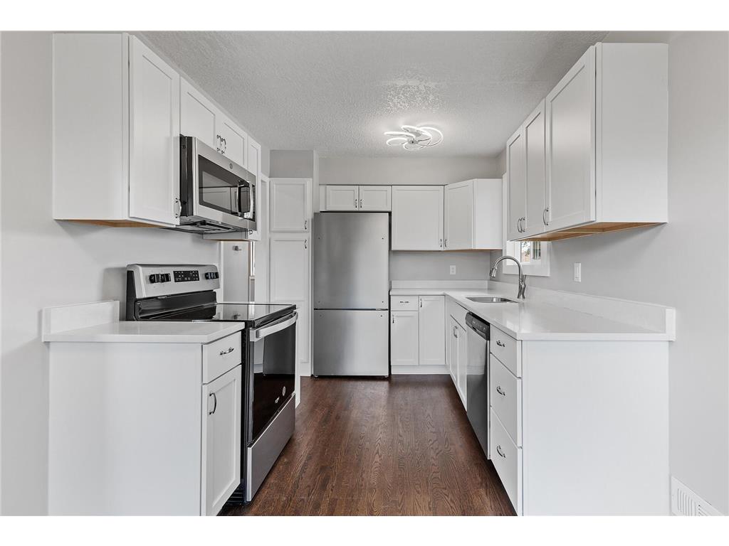 1075 Whitney Drive Apple Valley MN 55124 6532672 image1